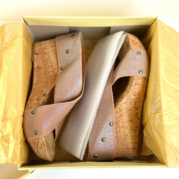⚡️Host Pick⚡️Lucky Brand Miller 2 Cork Platform Wedge Sandals in Metallic Peach - Picture 12 of 16